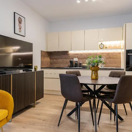 Sunny Bulevard 公寓 *