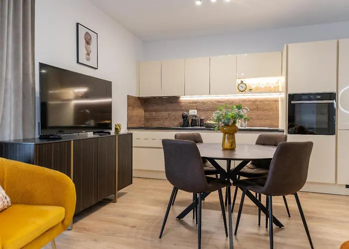 Sunny Bulevard Apartment *